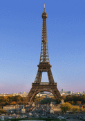 Lumi&egrave;res dor&eacute;es sur la tour Eiffel